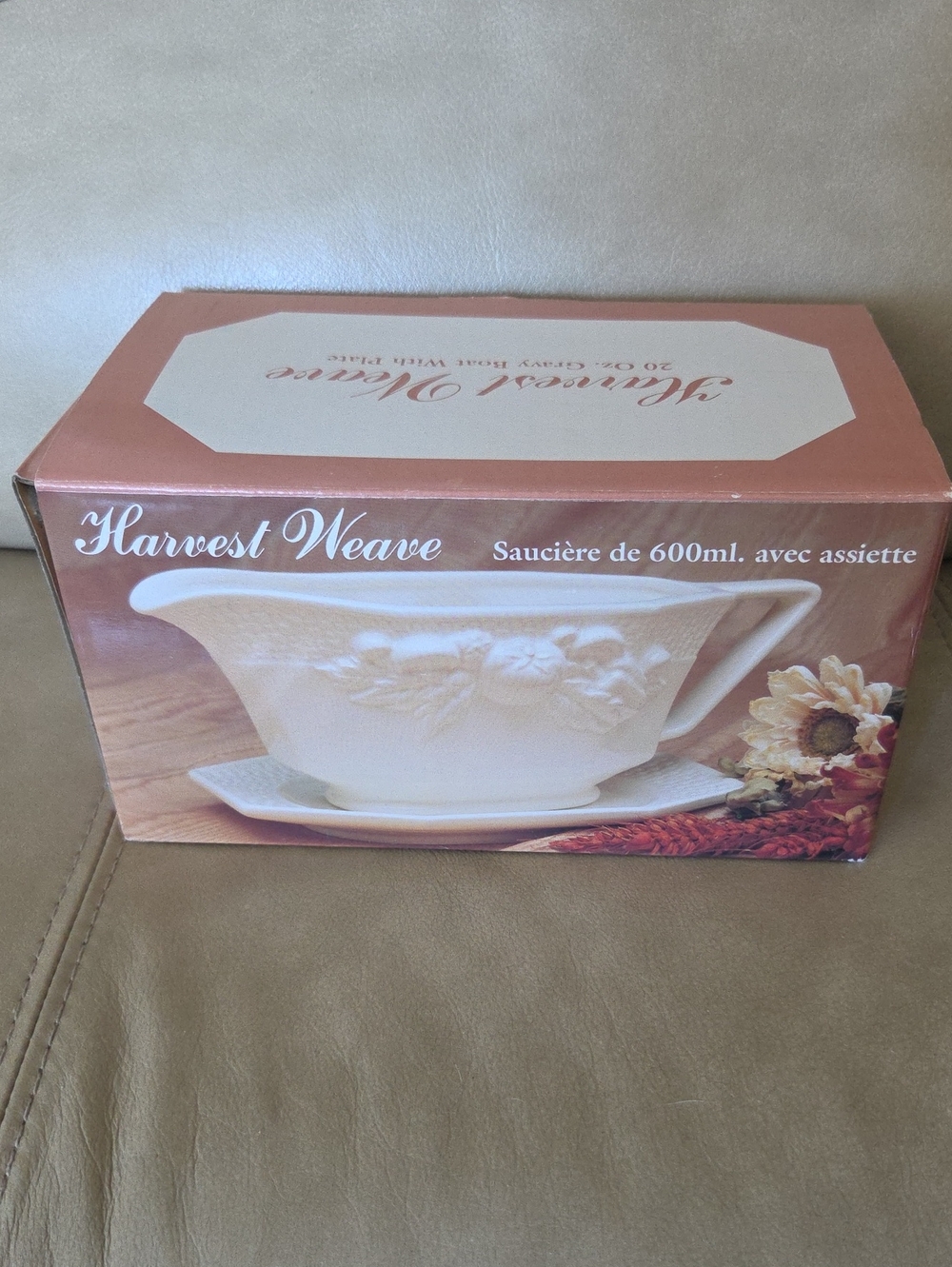 Cream Ceramic Gravy Boat with Underplate Made In Japan